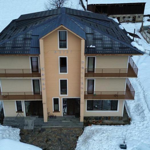 Hotel Ramaz Paliani Mestia Extérieur photo
